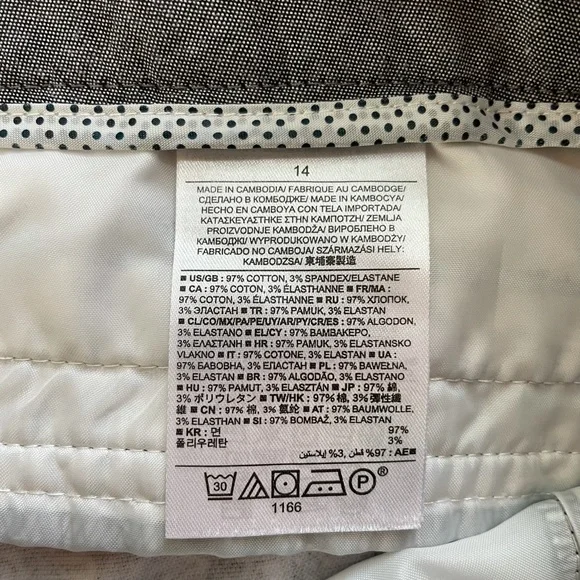 Banana Republic Hampton Fit Shorts - Picture 6 of 6